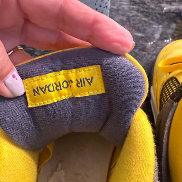 Nike Air Jordan 4 Retro - Picture 5 of 7